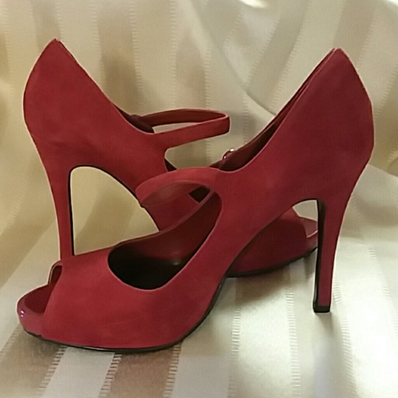 Red Nine West size 5 1/2 never worn red suede heel - Picture 5 of 8